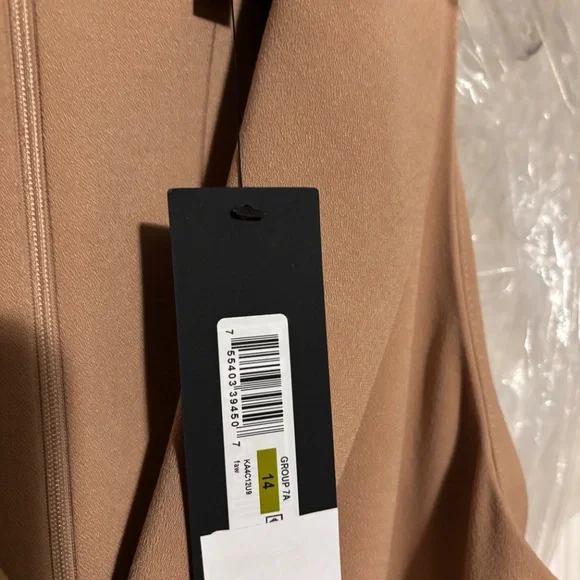 DONNA KARAN CREPE FIT AND FLARE DRESS WITH BELT - Picture 4 of 5